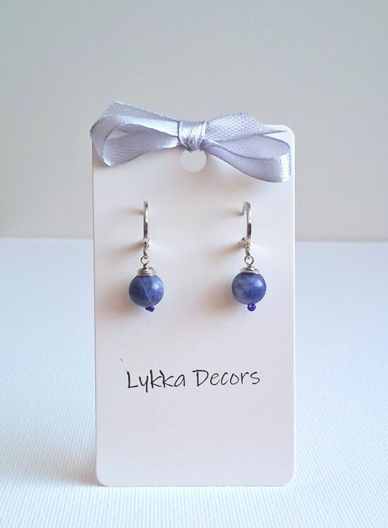 Auskari ar zilā sodalita pērli